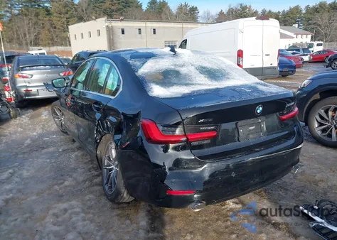 2021 BMW 330I xDrive z USA, uszkodzony, nr VIN 3MW5R7J03M8B87116